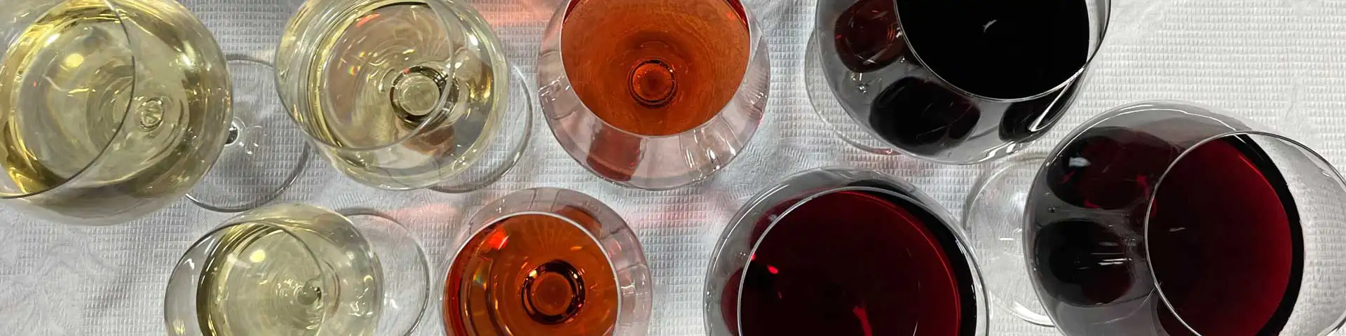 Off-Dry Wines · Subtle Sweetness Off-Dry Wines · Subtle Sweetness