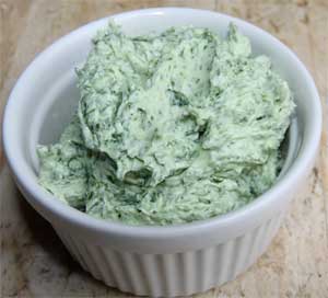 Frische Kräuterbutter