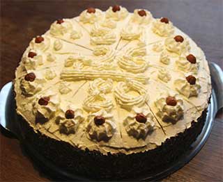 Nuss-Sahne-Torte