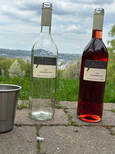 Dornfelder Rosé bei Wanderung im Tal der Wupper