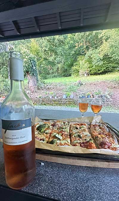 Spätburgunder Rosé zum Essen auf Terrasse bei Kunden