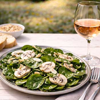 Spinatsalat mit Champignons Spinatsalat mit Champignons